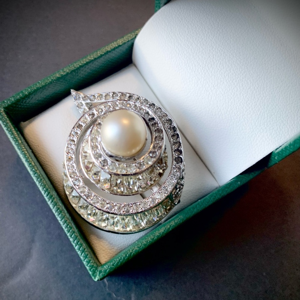 Kramer of New York faux pearl and white crystal brooch